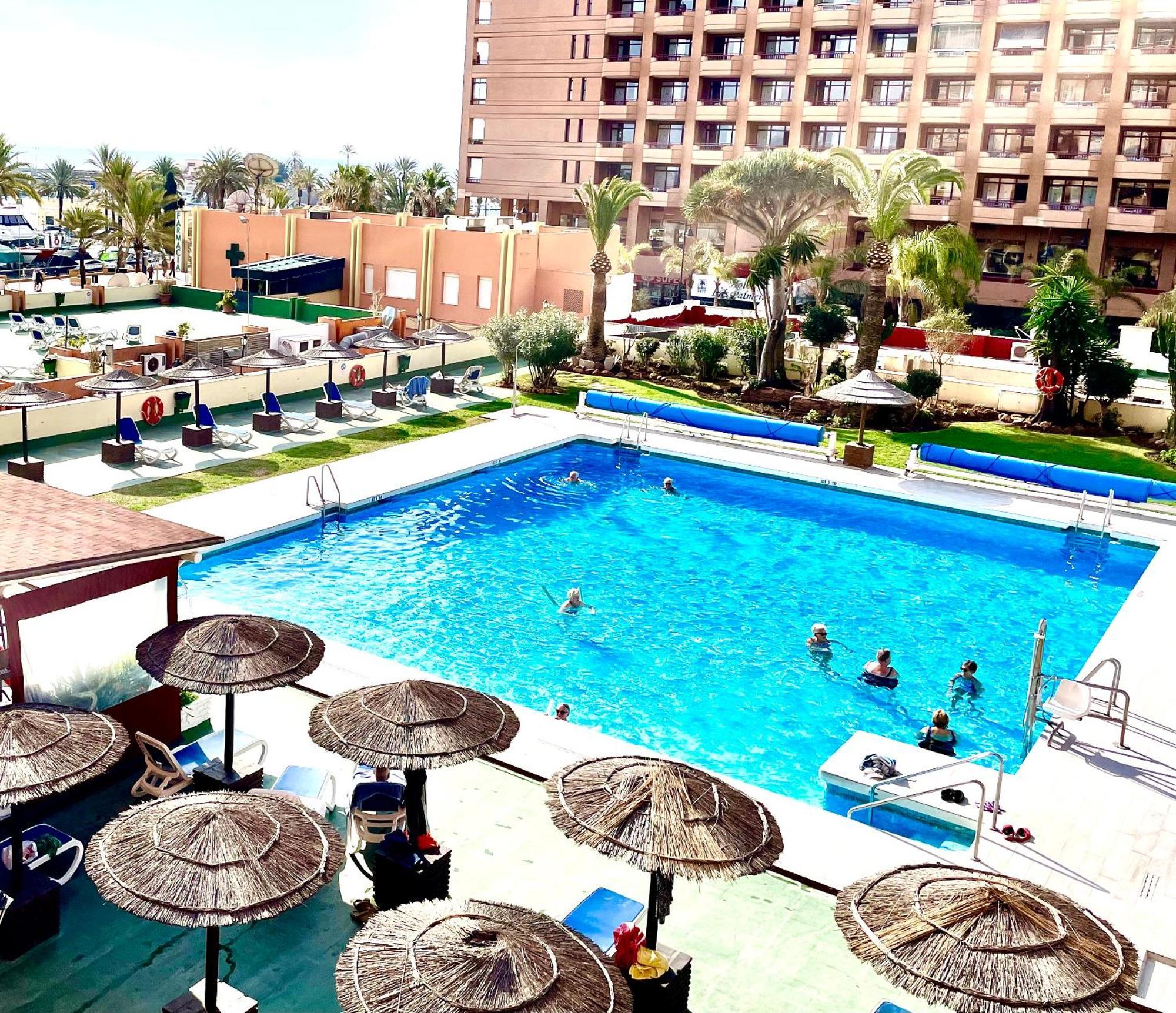Hotel Apartamento Pyr Fuengirola Private Sunny Pool Side מראה חיצוני תמונה