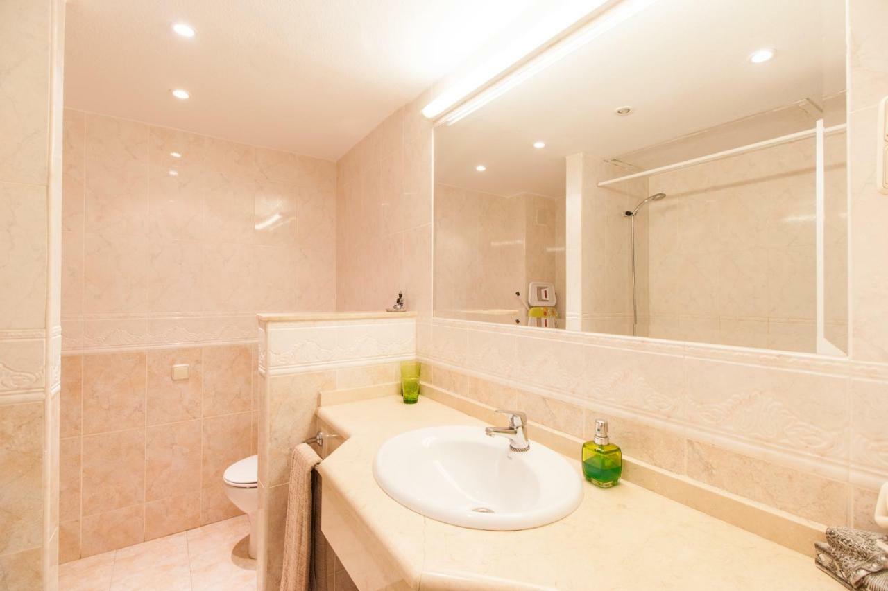 Hotel Apartamento Pyr Fuengirola Private Sunny Pool Side מראה חיצוני תמונה